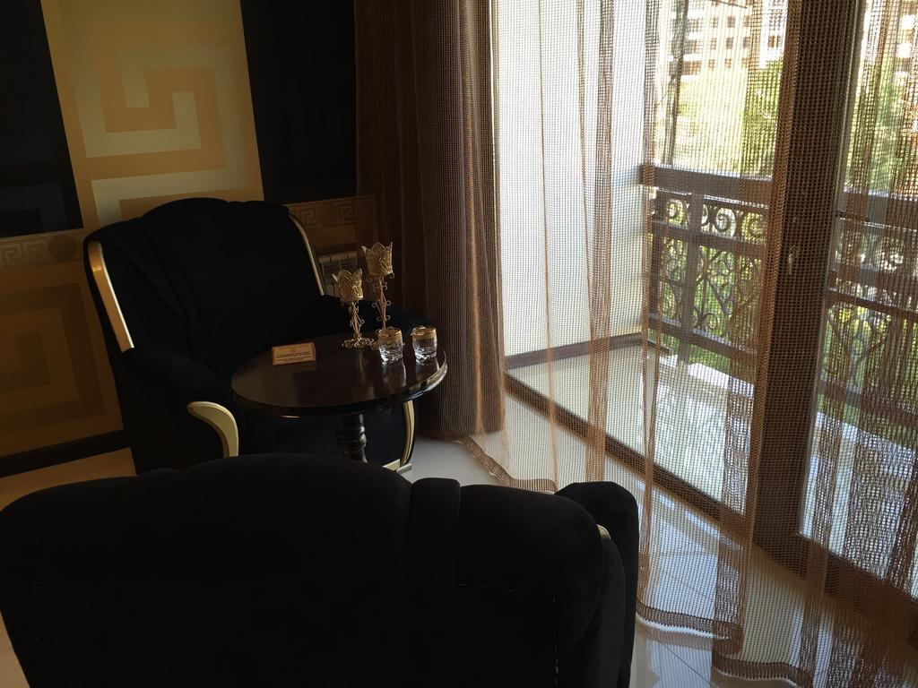 Versace Downtown Yerevan Apartamento Quarto foto