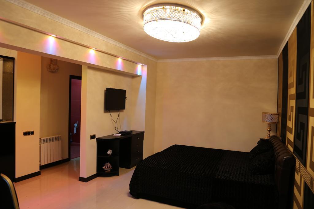 Versace Downtown Yerevan Apartamento Quarto foto